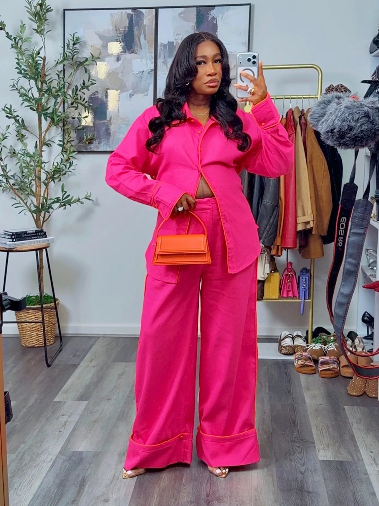 Enjoying every page of this chapter💞🎀 
Mirror pics and flicks of early third trimester living, enjoying every moment and soaking it all in. 

#pregnantover40 #pregnancystyle #springstyles