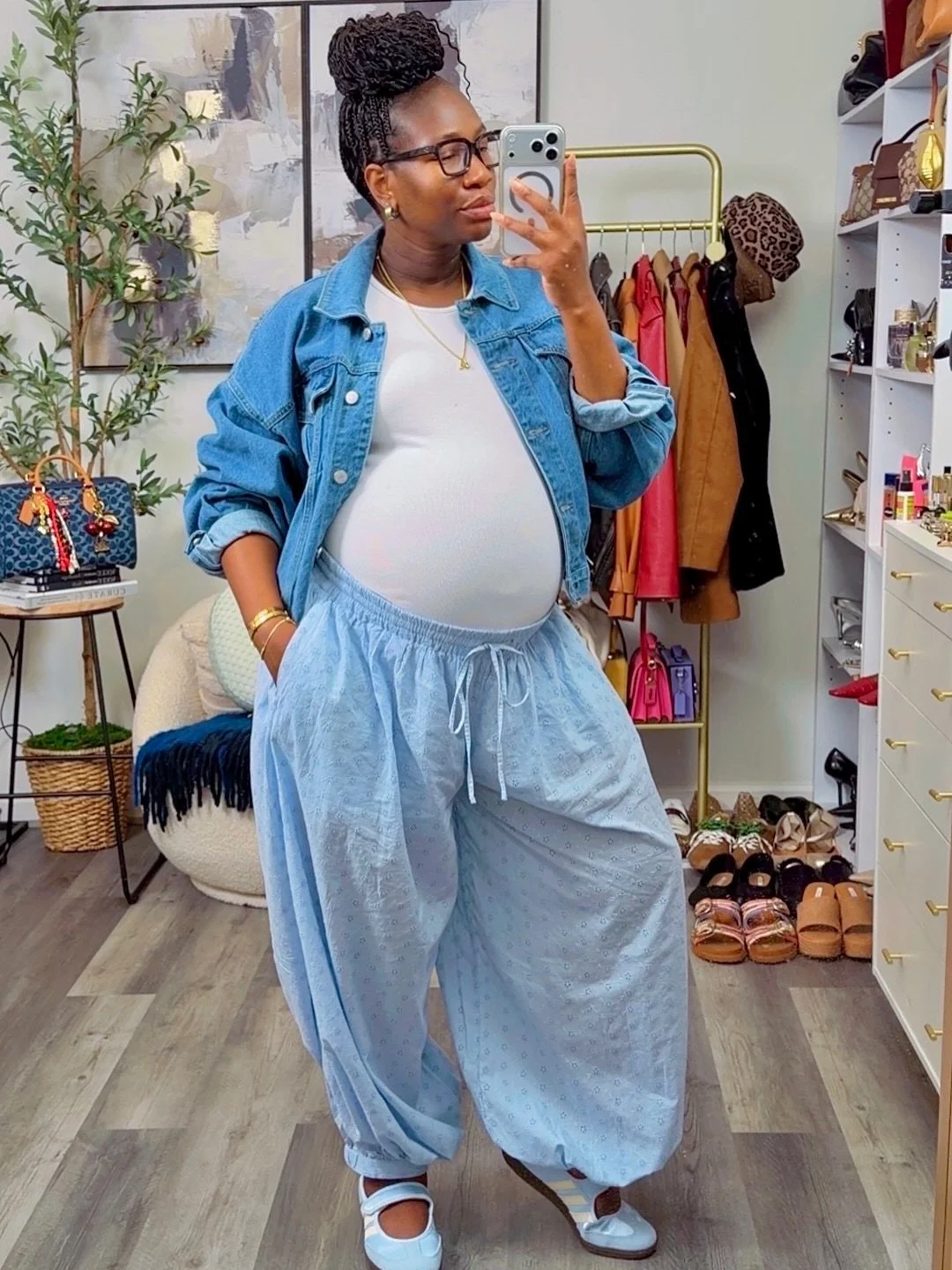 May was a beautiful reminder that I&rsquo;m inching closer and closer to meeting my princess. We&rsquo;re in the homestretch and counting down, excited and nervous at the same time.

#pregnantover40 #37weekspregnant #pregnancyupdate