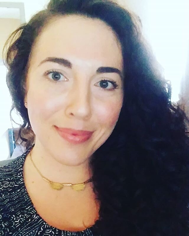 Hey! I'm Alisha. 
The face behind ONYX Bookkeeping. == I grew up in Tillamook
== Originally from Fresno, CA
== Armenian DNA
== I've lived in Bend for 7 years
== Mom to a goofy 10 year old boy
== Dog owner
== Coffee enthusiast == Art &amp; Psychology 