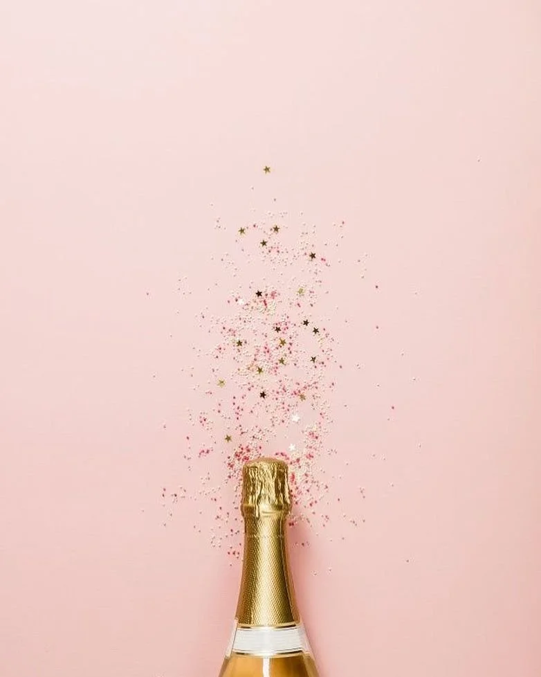 Party season is here, 🍸 If you haven&rsquo;t yet booked your tan, brow, wax or skin appointments in around your events please book ASAP as I&rsquo;ve only got a few spaces left for 2024 🥂#partyseason #perthhillsbeauty #perthhillsbeautysalon #perthb