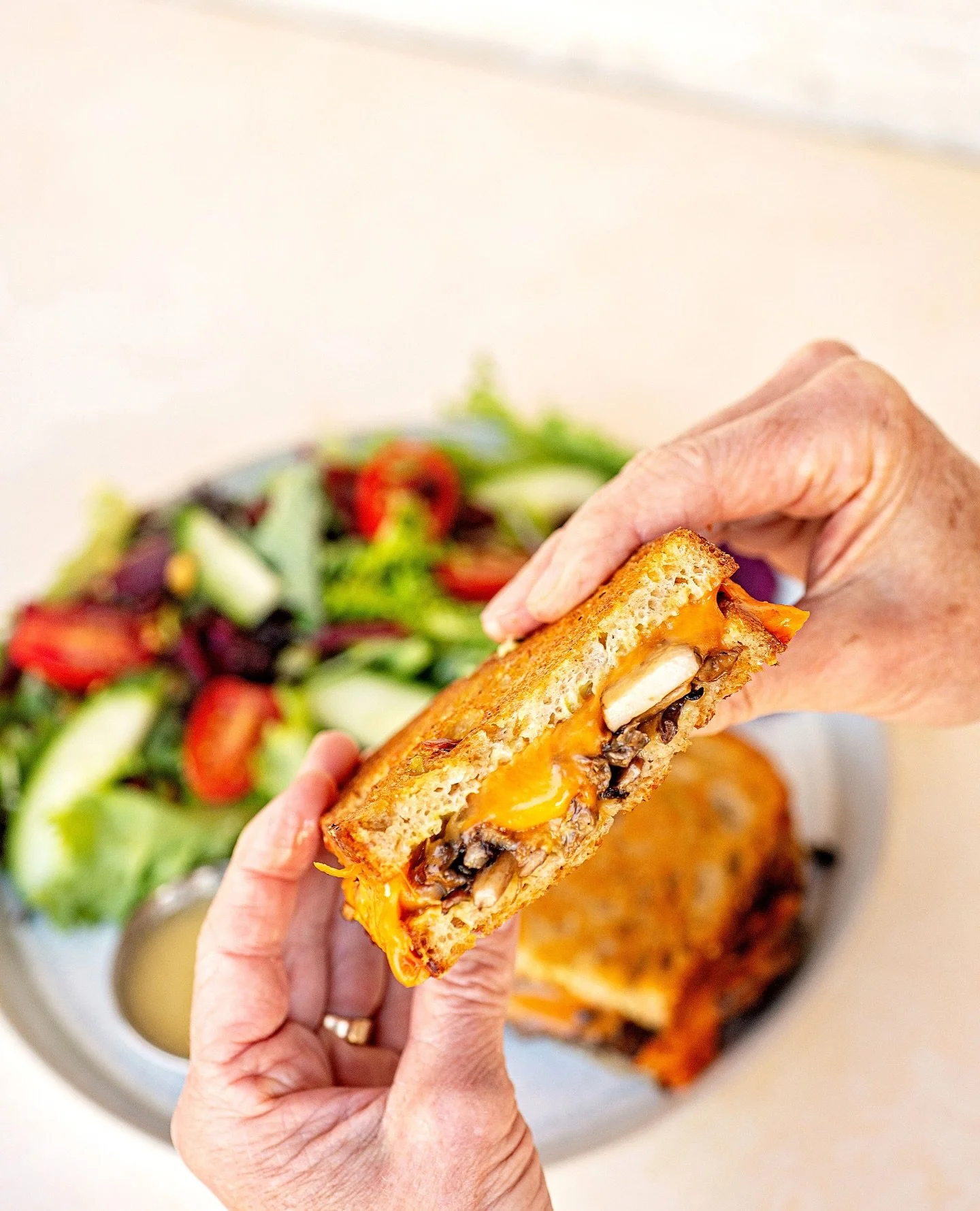 A little reminder: we serve lunch, too. 🥪

Pop by after your busy mornings for a Mushroom &amp; Cheddar Melt, with locally made Honey Grove sourdough, saut&eacute;ed mushrooms, aged cheddar, roasted tomatoes, and basil garlic aioli. For days when eg