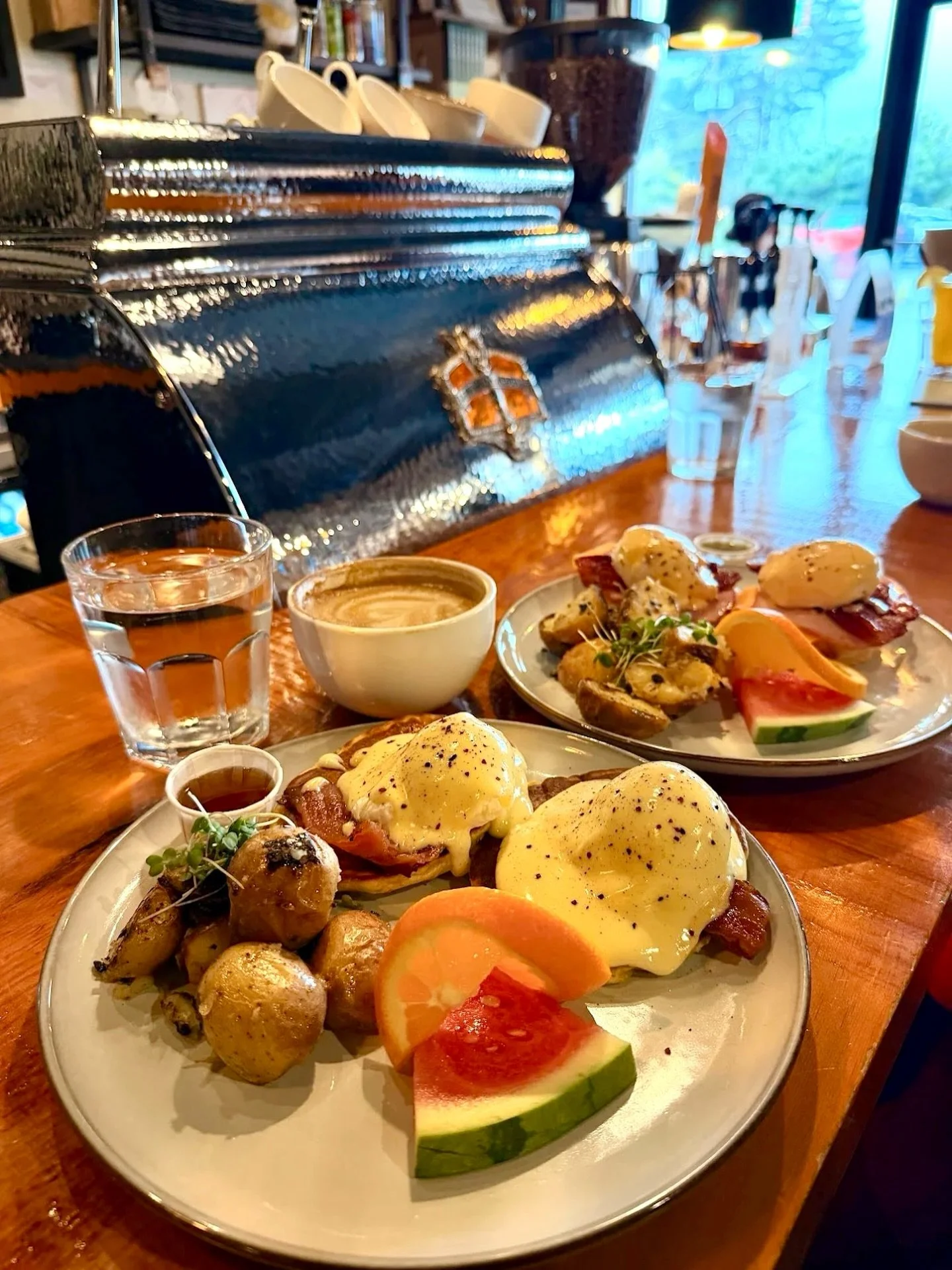 &ldquo;Fantastic breakfast! The best coffee we&rsquo;ve had on the island too. 🎉 The service was excellent, vibes were great, food was 10/10. Can&rsquo;t wait to come back!&rdquo;
- Sarah M, Google Reviews ⭐️⭐️⭐️⭐️⭐️

Great brunch is a team effort ?