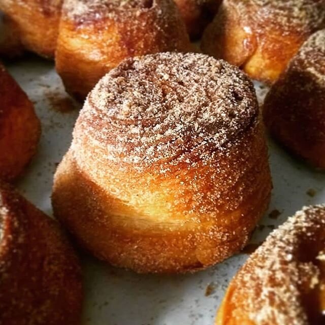 Brighten your rainy morning with some Vegan Morning Buns or Vegan Cinnamon Raisin Scones. OR Cinnamon Rolls! Only at Ugly Duck Coffee.
.
.
.
.
.
#rocweekends #rochestergrey #ROC #rocvegan #rocny #roceats #rocfoodies #vegandanish #veganroc #veganvienn