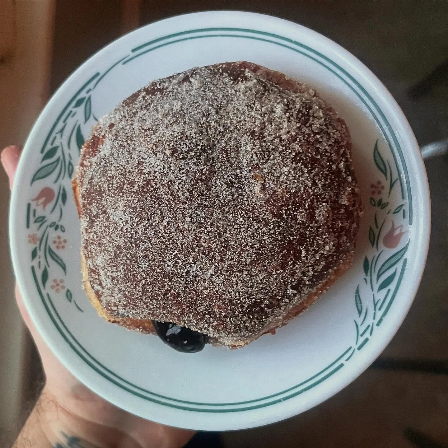 Hey gang. Siren and The Sea has Vegan Blueberry Lavender Donuts! Get there quick!
.
.
.
.
.
.
#donuts #vegandonuts #vegandoughnuts #microbakery #eatlocal