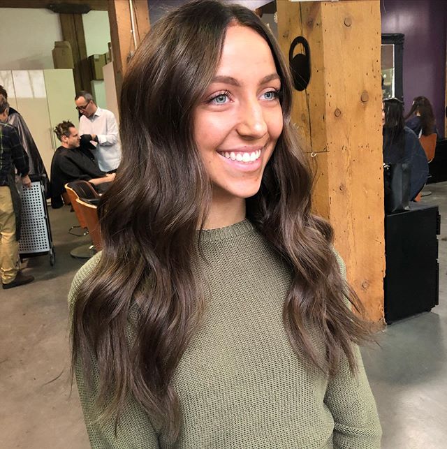 The most perfect baby brown!!! 🐻 ⁣
⁣
This lil head has been through a journey, from a couple home box kits to another salon visit and now here! Wish I had taken a before 😠⁣
⁣
In luuuuv with the end result 😍