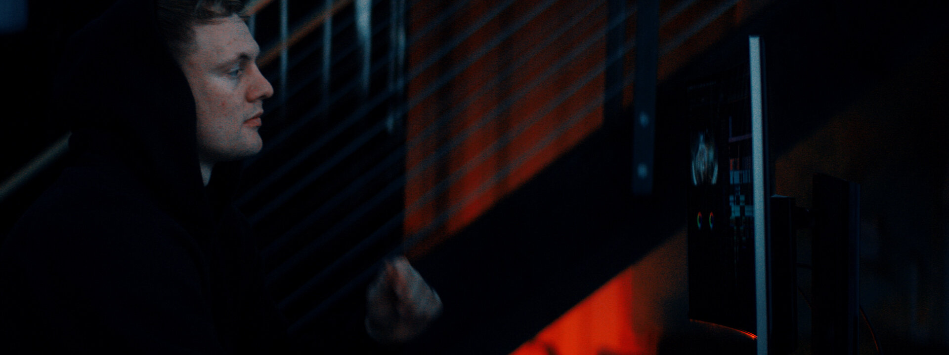 CONCERT_EDIT_V2.0_3_WIDE.00_00_14_15.Still018.jpg