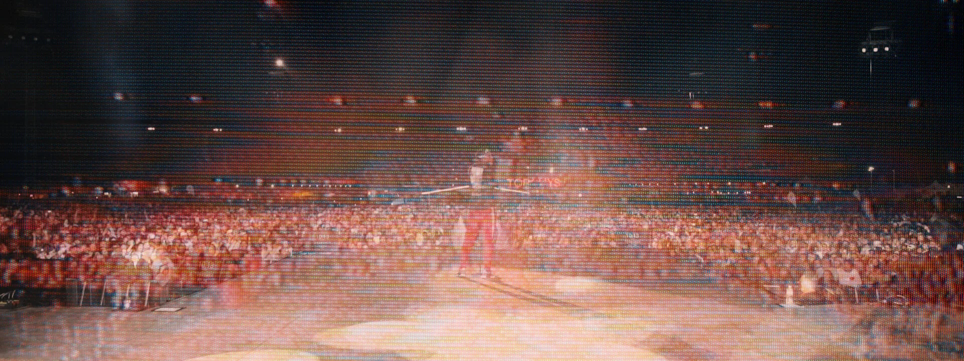 CONCERT_EDIT_V2.0_3_WIDE.00_00_40_06.Still076.jpg
