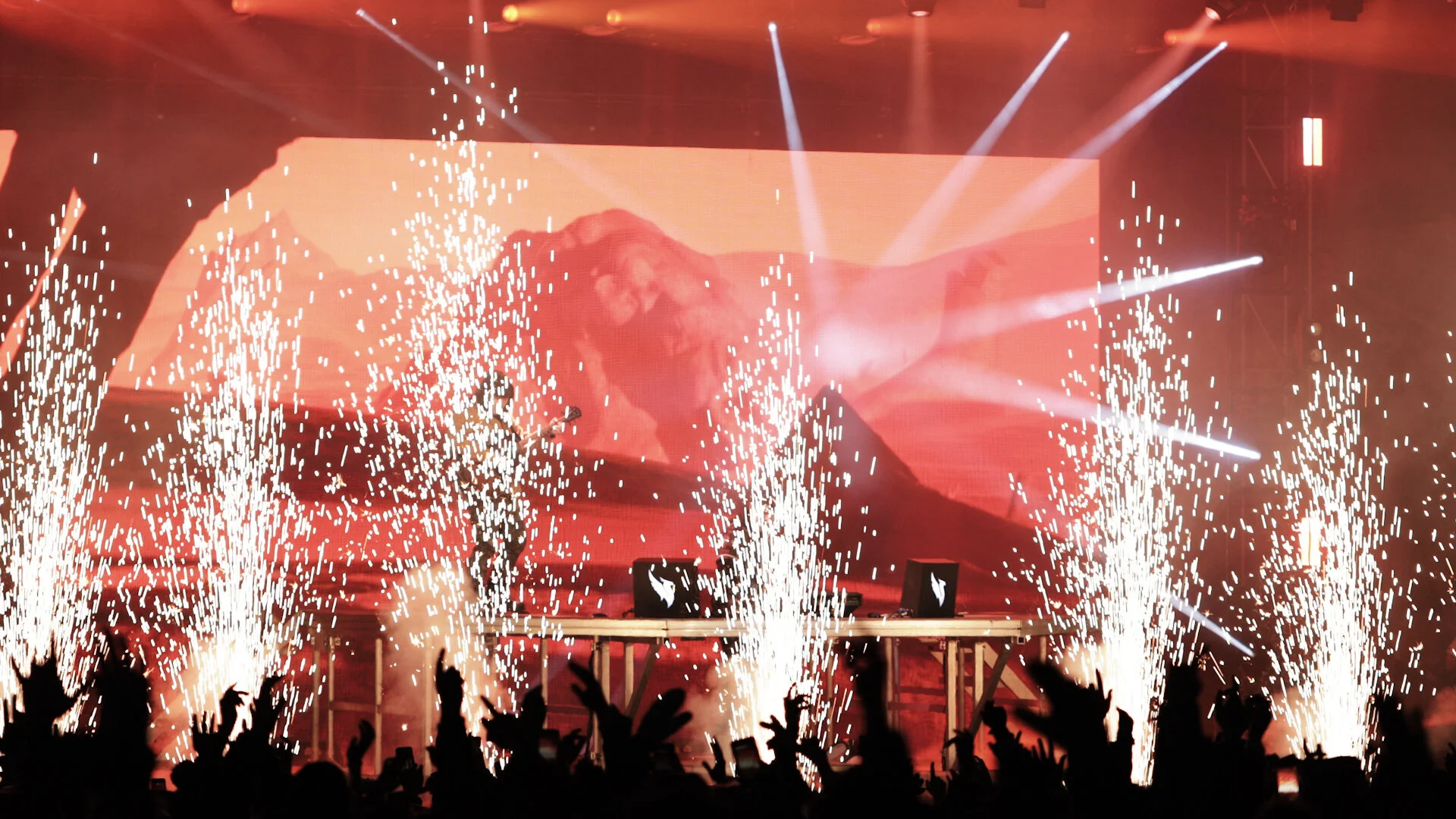 IMISSCONCERTS.00_00_35_10.Still038.jpg