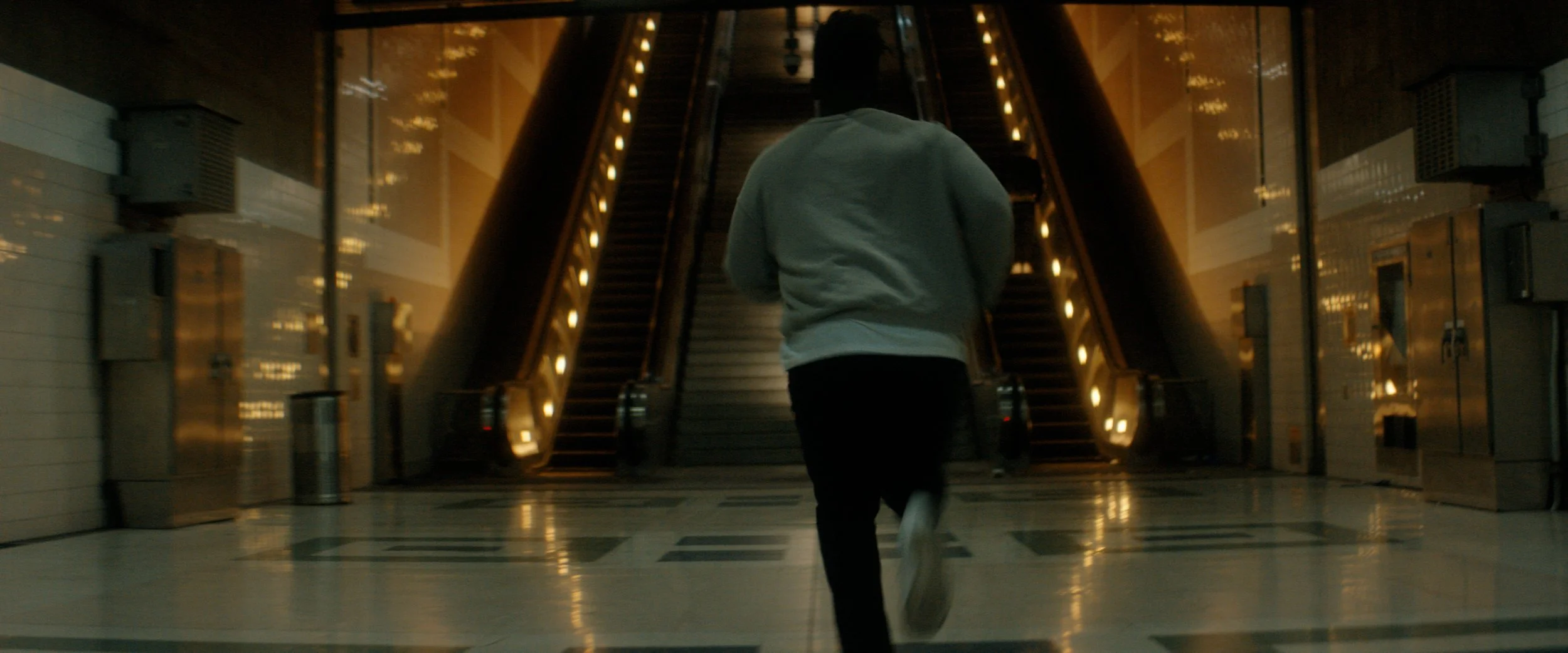 220217_CRU_ACT1_V7 EDITING WIDESCREEN.00_16_41_06.Still039.jpg