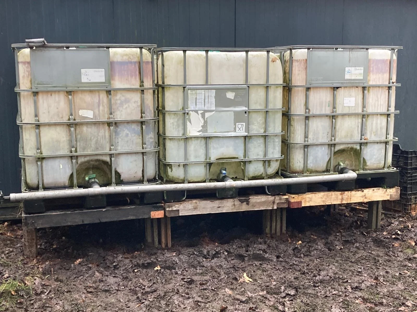 Watertanks op nieuwe fundatie.jpeg