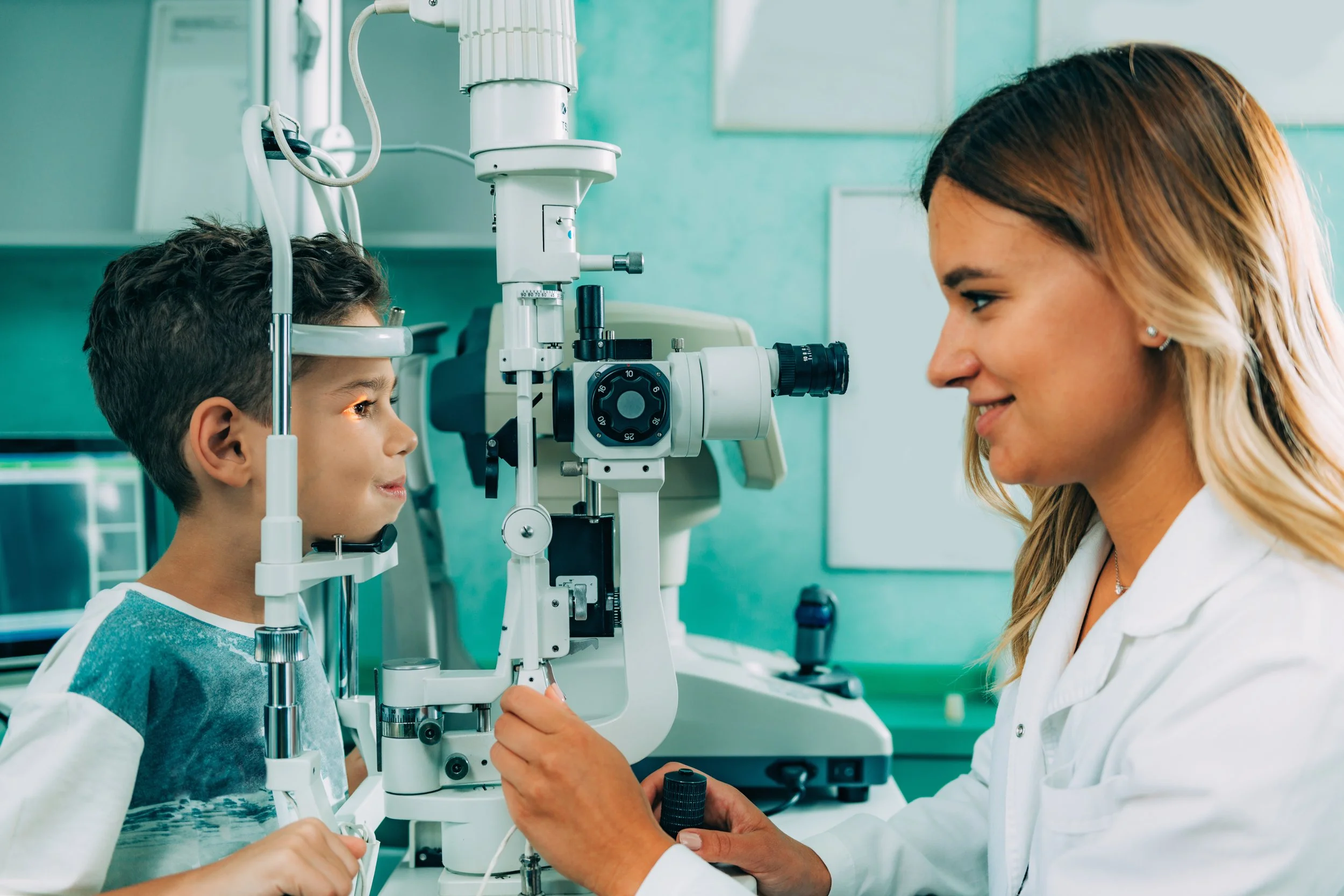 TBB and The Academy of Ophthalmic Education Launch New Partnership to Train and Place Displaced Talent in Canada's Eye Care Sector