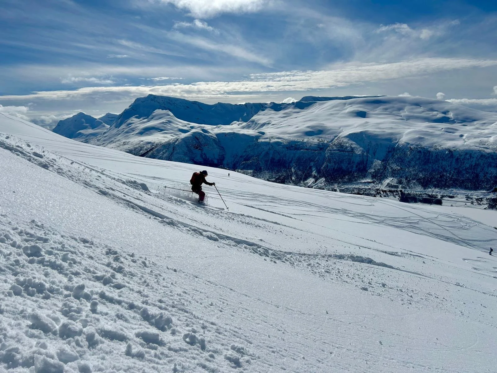 WhatsApp Image 2025-04-15 at 16.46.16 (1).jpeg