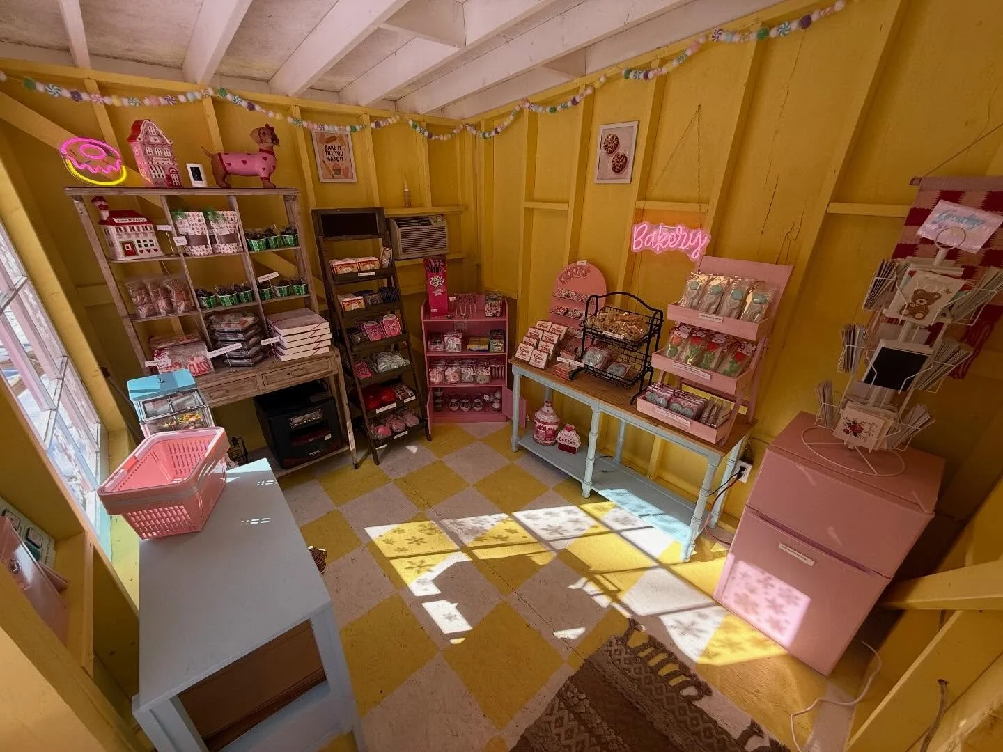 The sun is shining and the bakery is OPEN!! I still have plenty of valentine cookies left. Swing by today!!