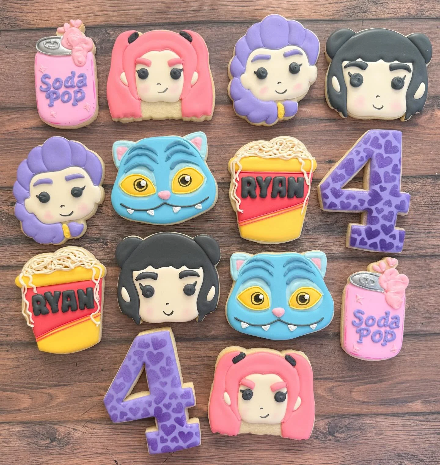 What a fun set to create!! Honestly- so surprised it took this long to get a kpop demon hunter order.