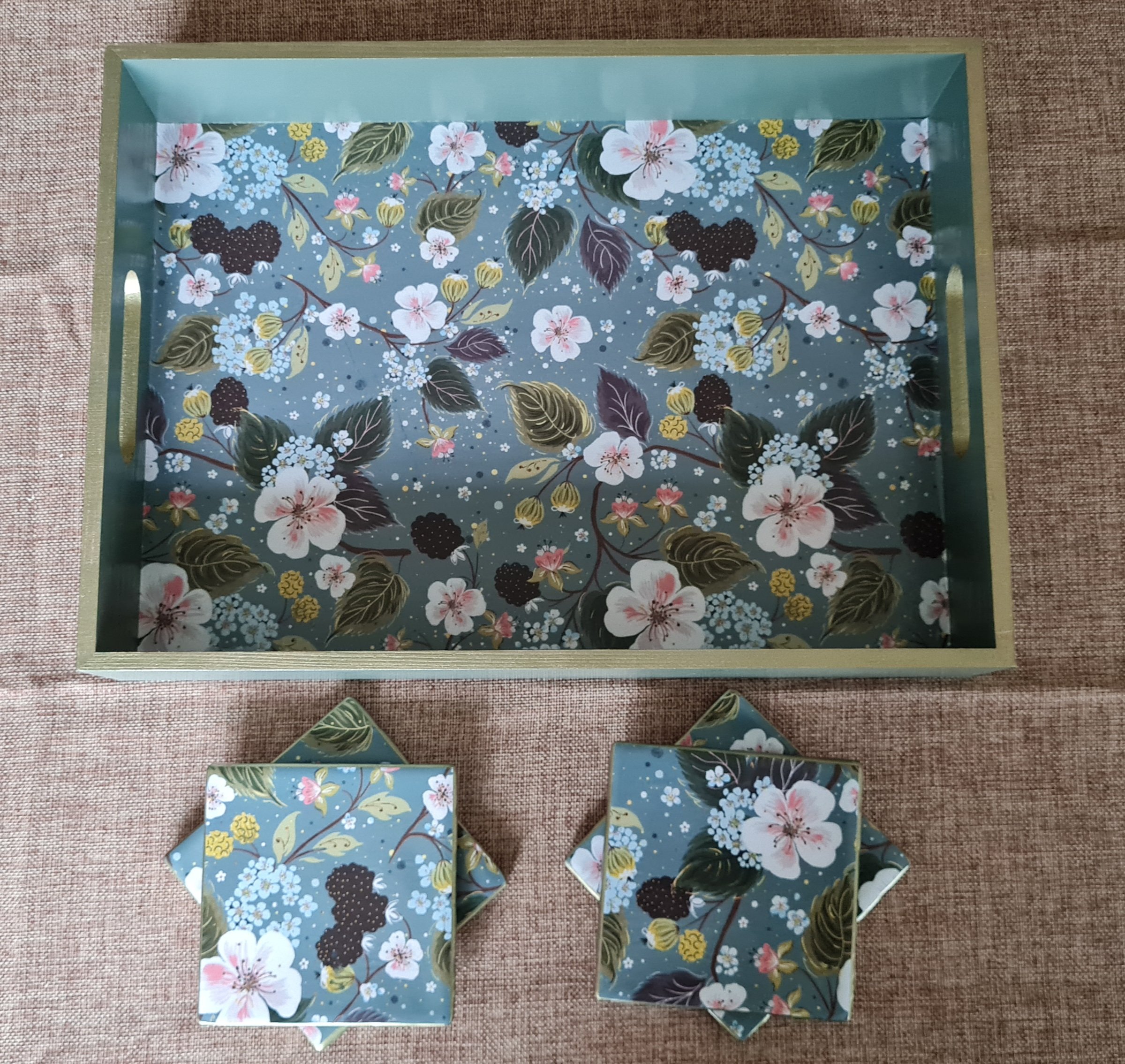 Green harvest time tray and coasters set.jpg