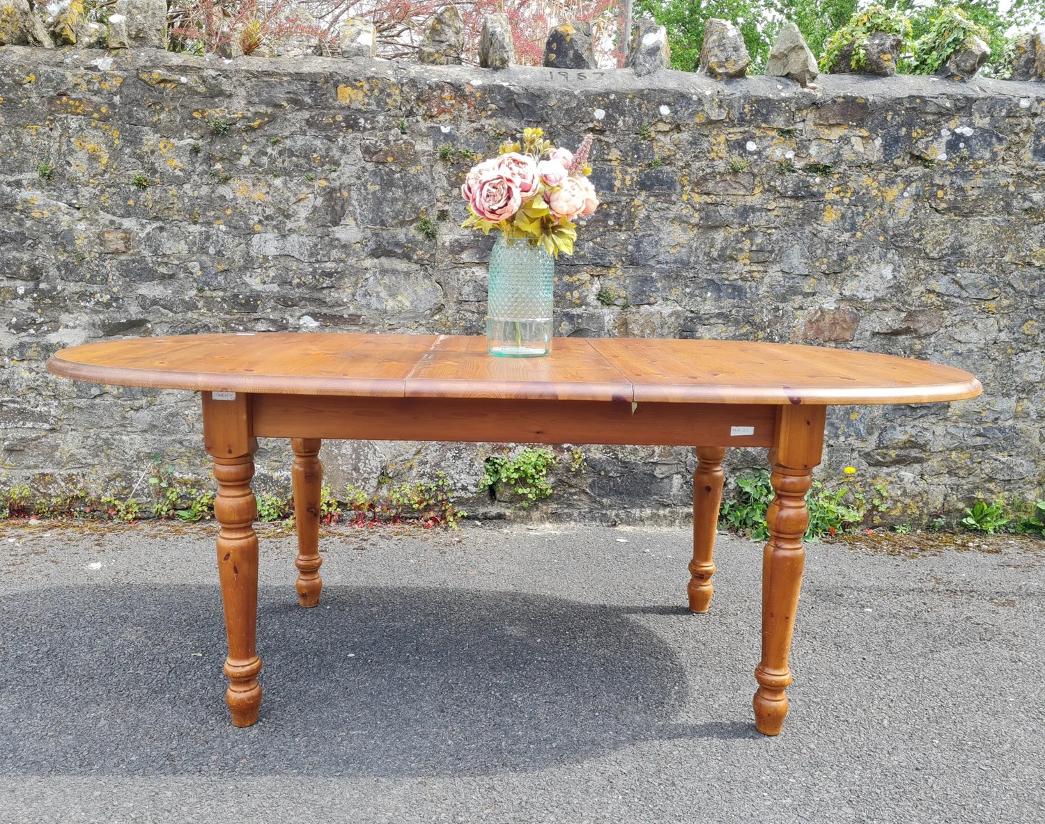 Oval Solid Pine Extendable Dining Table Eleanor Two-tone Oval