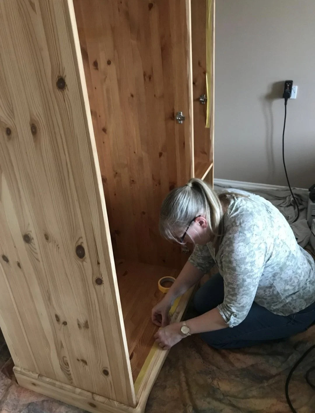 Prepping a wardrobe ready to paint.jpg