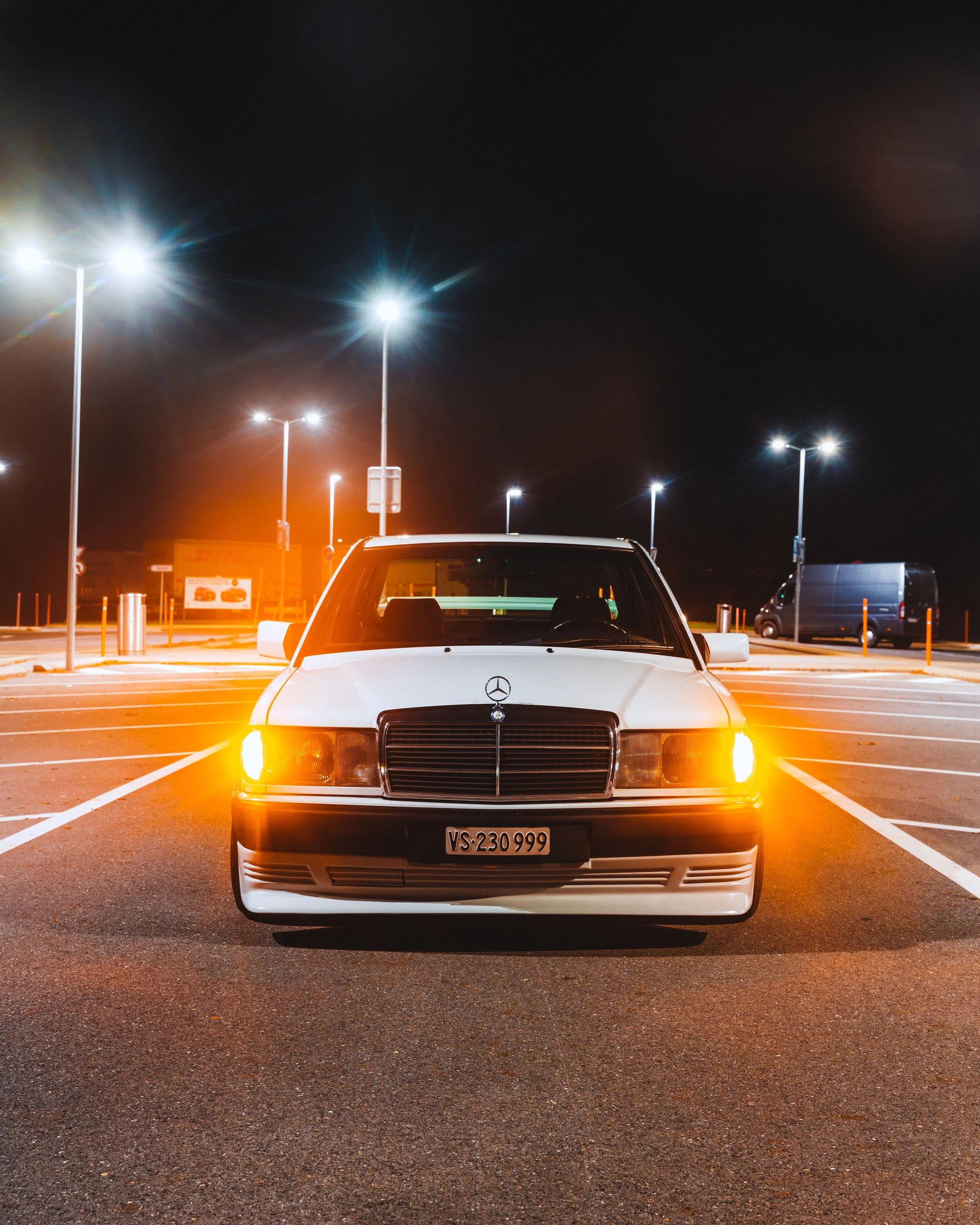 2022_12_02-Mercedes_190E-Parking_Agip_Yvorne-7.jpg