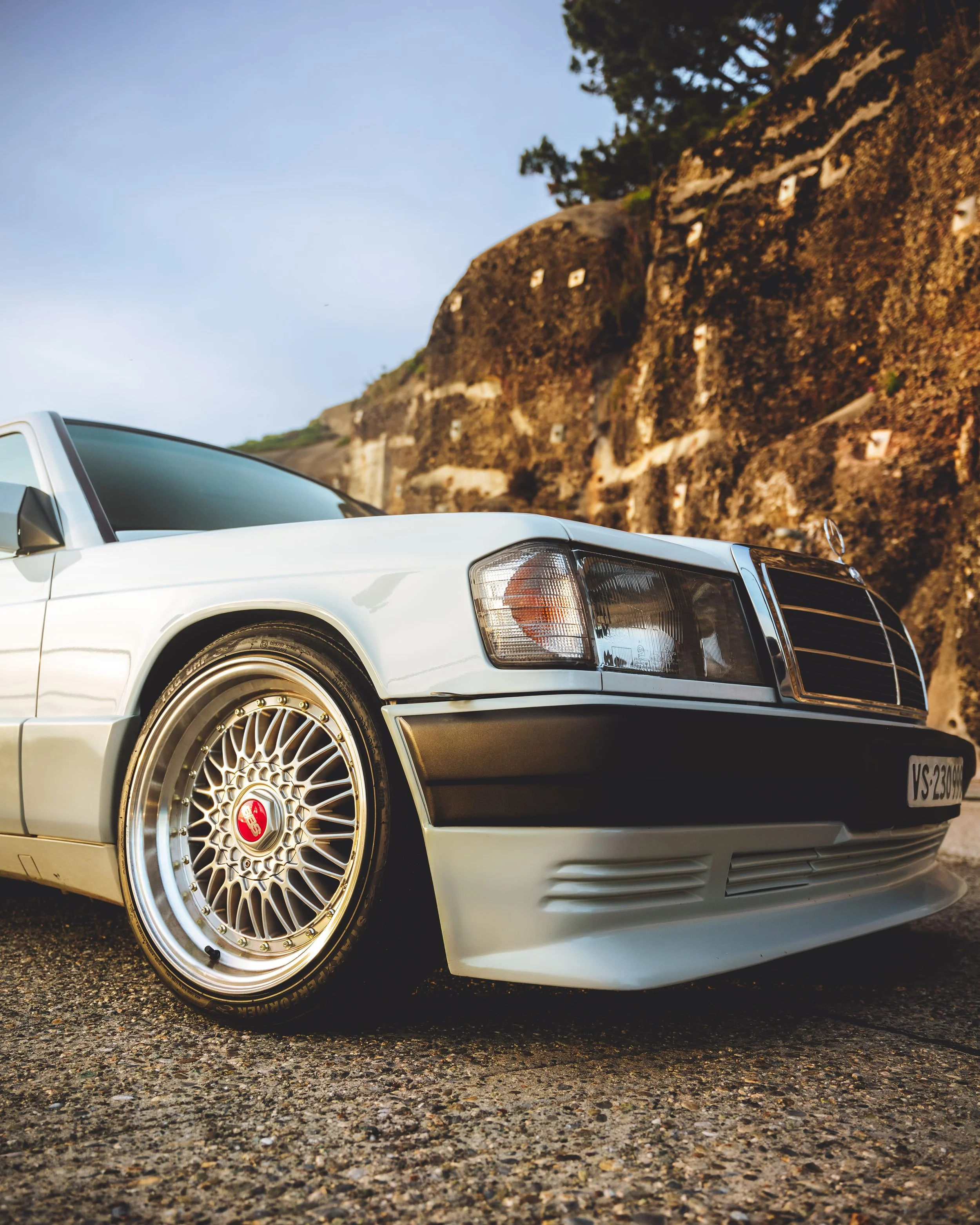 2022_11_24-Mercedes_190E-27.jpg