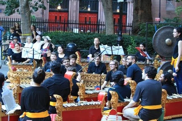 Gamelan Yowana Sari performs "Kreasi Mekanis Mainan"