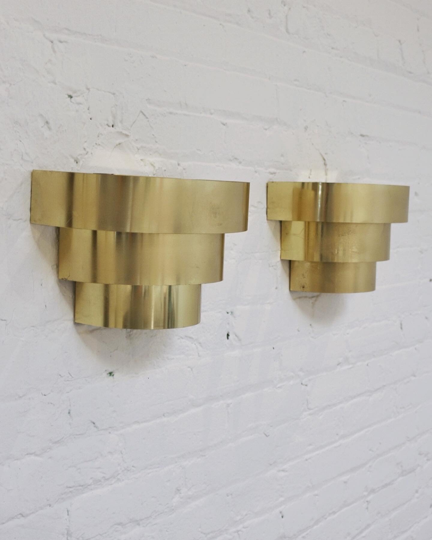 Pair of gorgeous brass sconces, Hollywood regency style. $199/pair
Light wear on metal as shown in 2nd photo
8&rdquo;H x 12&rdquo;W x 6.5&rdquo;D

#livingbycamiavailable