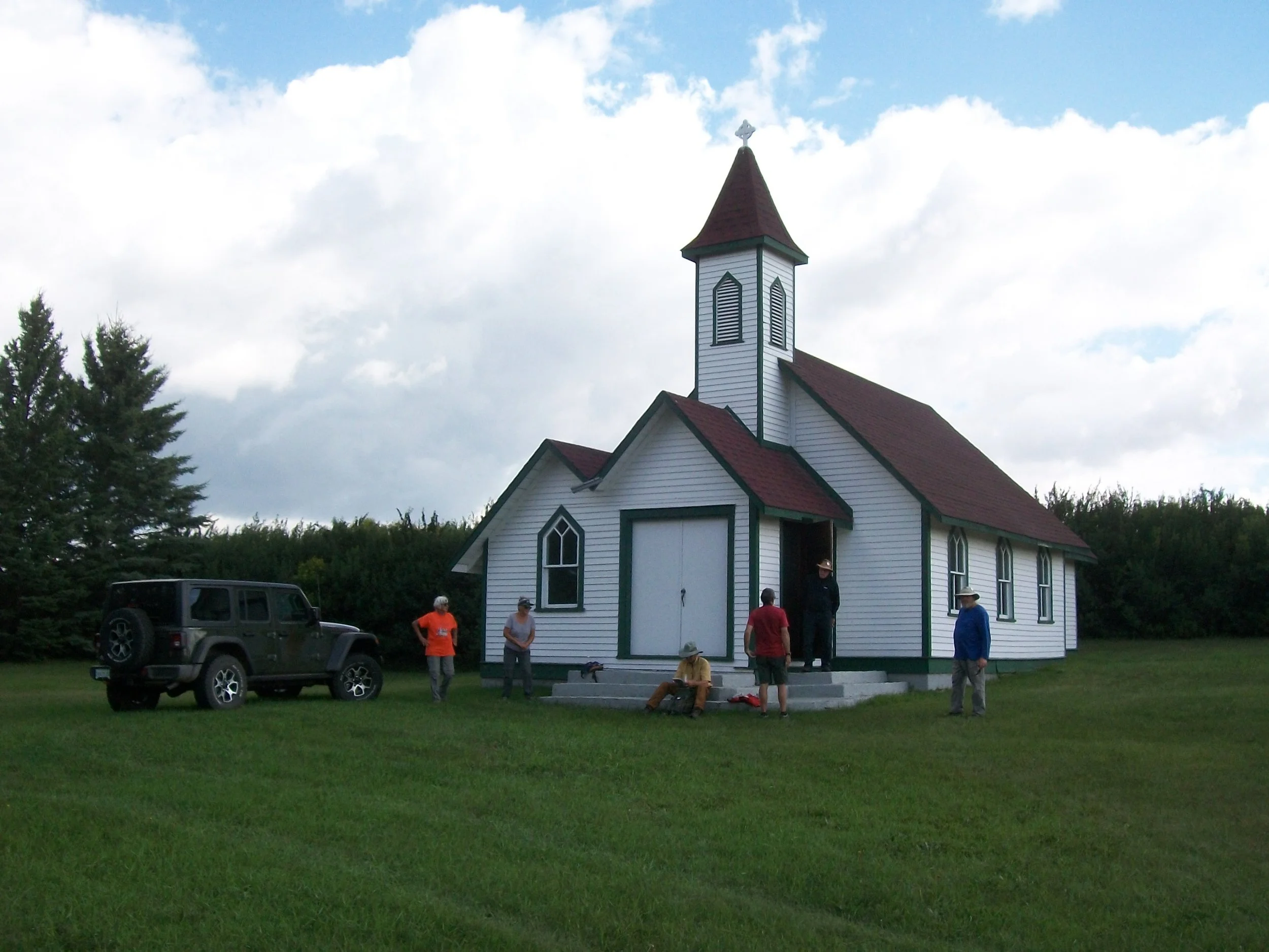 Walkers at the Tangleflags Church. 