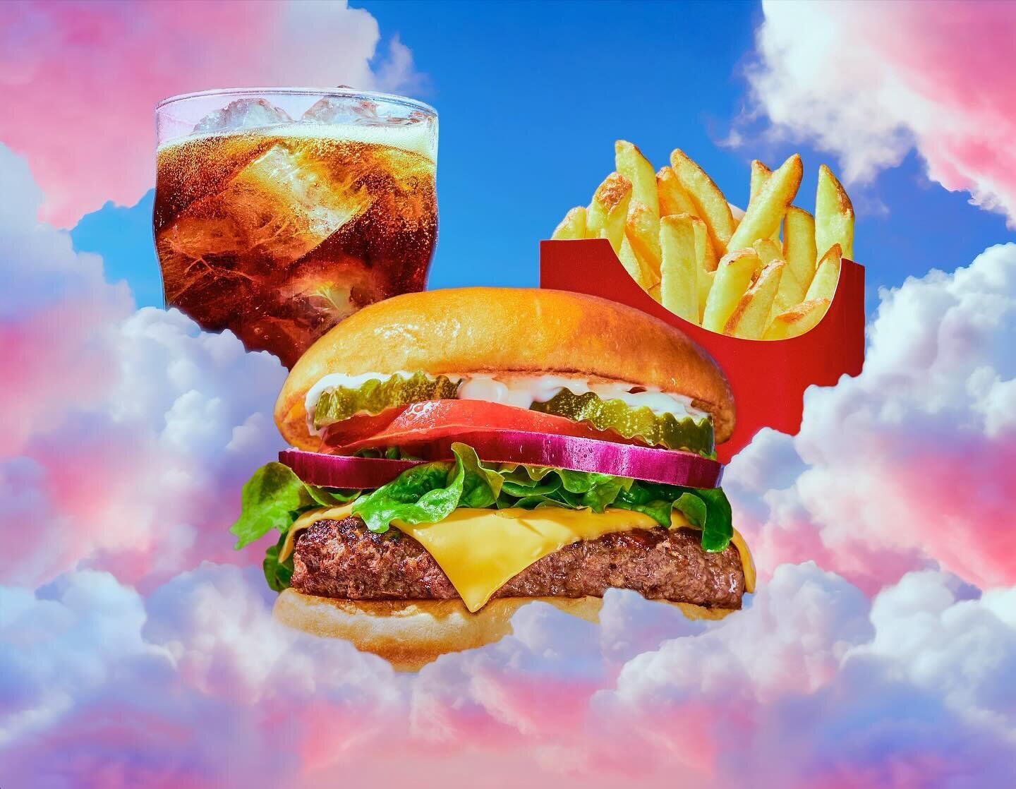 It&rsquo;s giving &ldquo;Burger Heaven&rdquo; ✨ 🍔 🍟 

fun lil celestial collab with @maddie.eickhoff 📸  who also created those dreamy AI clouds 
🍔 🍟 🥤 by me