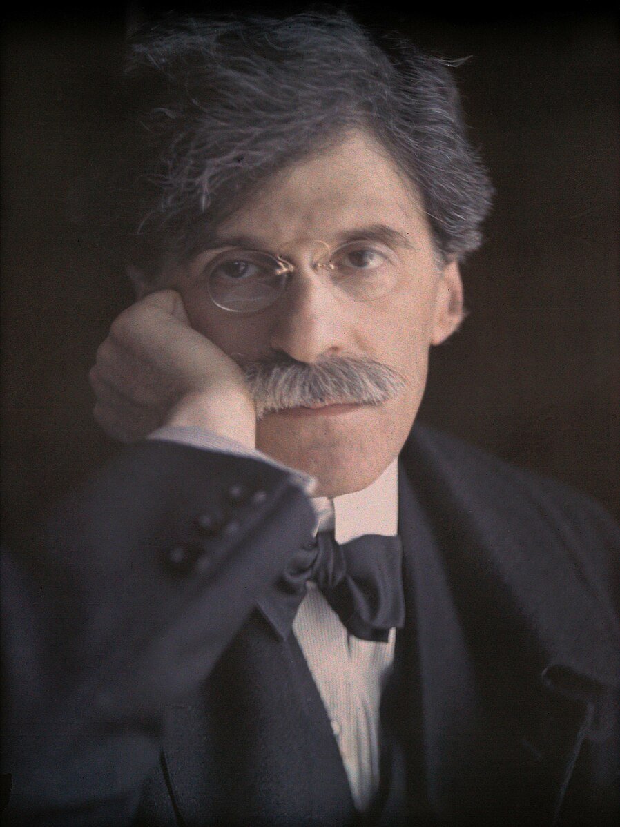 Stieglitz_1907c_autochrome_self-portrait.jpg