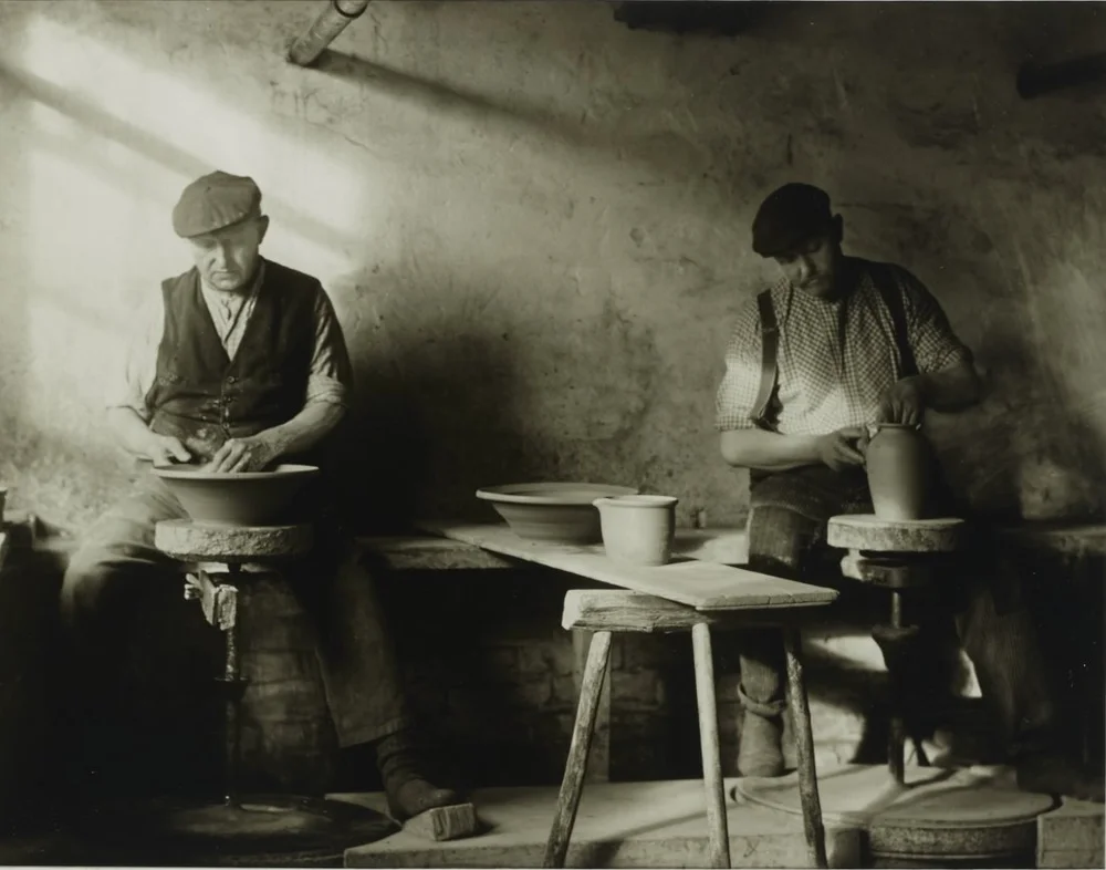 "Töpfer bei der Arbeit"