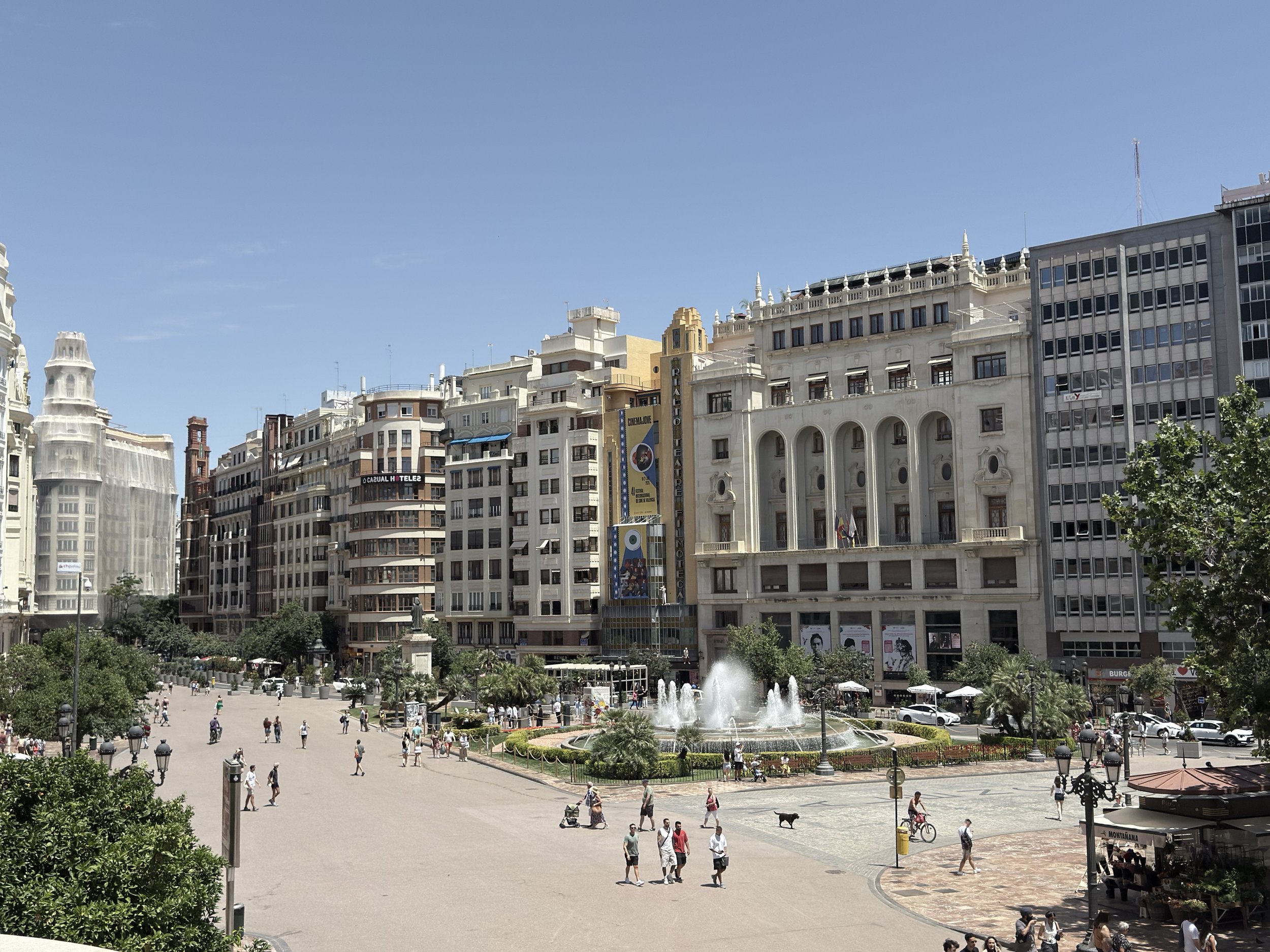What a Spanish Plaza Taught Me About Presence