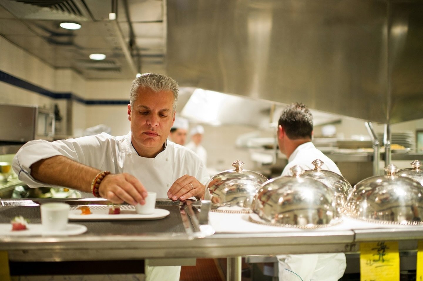 Ahead of the @ericripert x GAC Luncheon, we want to formally introduce our Guest of Honor! 👨&zwj;🍳
🔗 in bio to purchase tickets by May 20th.

ABOUT ERIC RIPERT:
Eric Ripert is the chef and co-owner of New York&rsquo;s internationally acclaimed sea