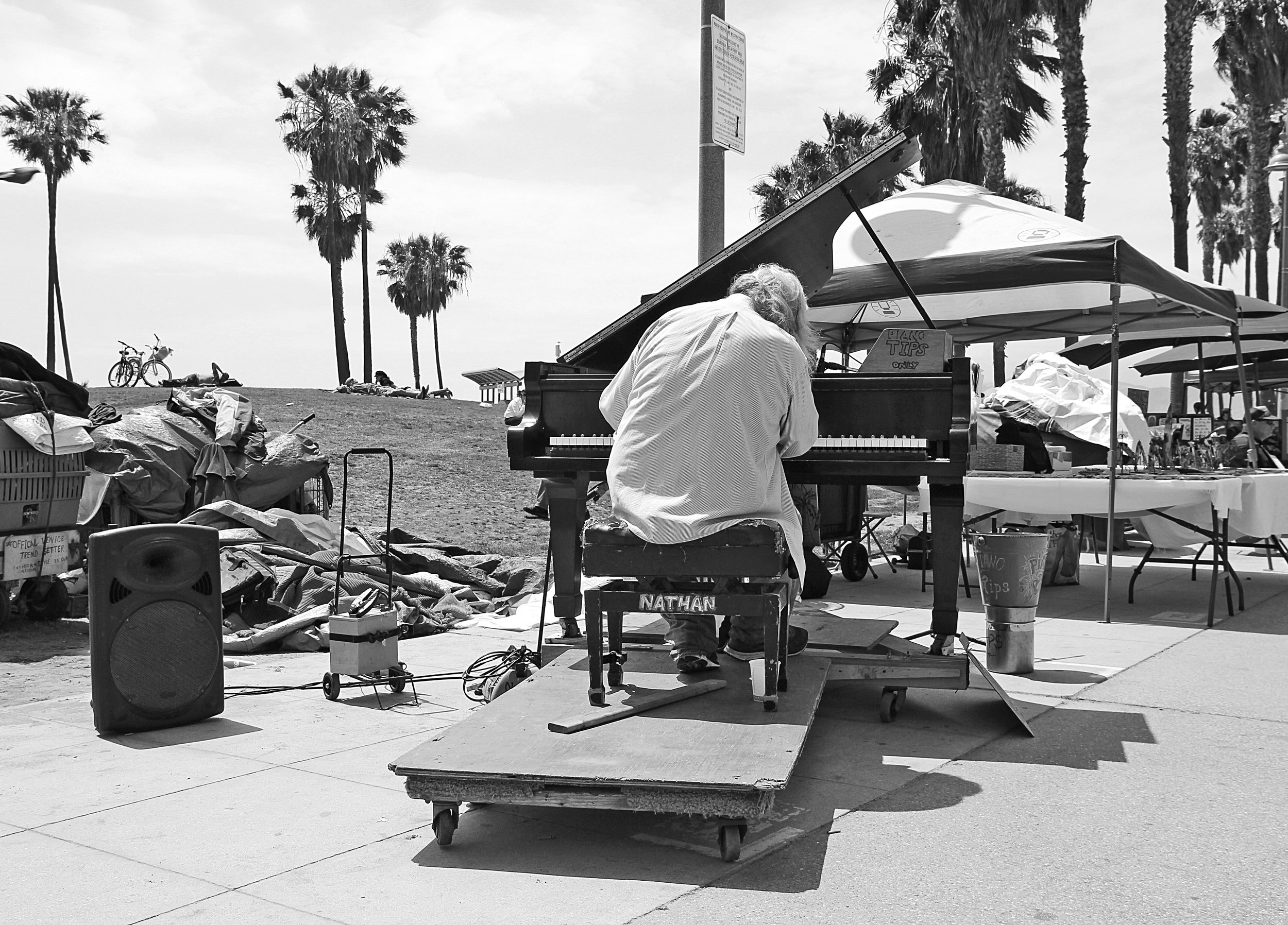 PianoMan_Venice_EXPO.jpg