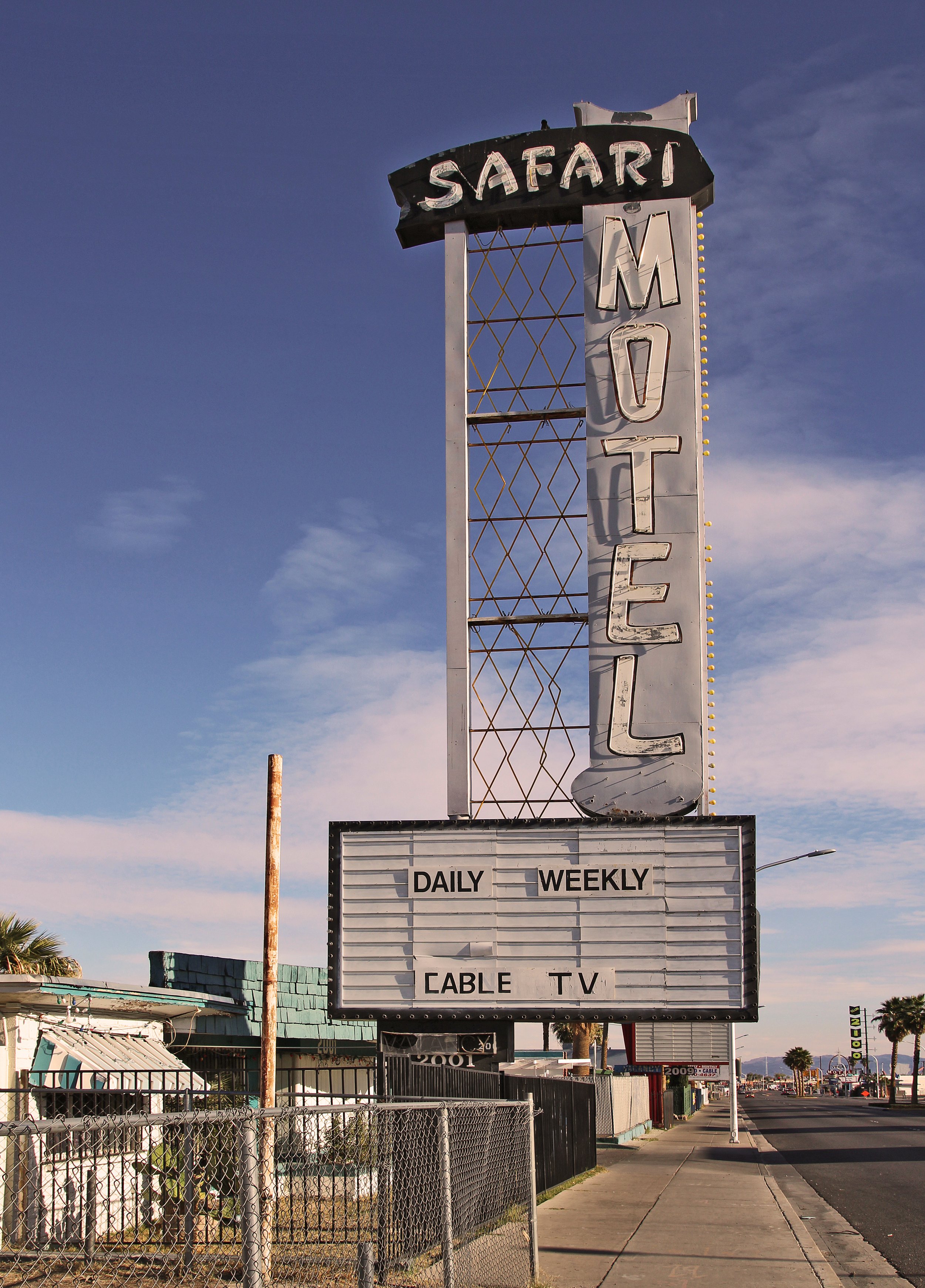 Safari_Motel_2105_EXPO.jpg