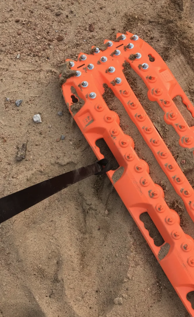 ActionTrax_Straps_3.png