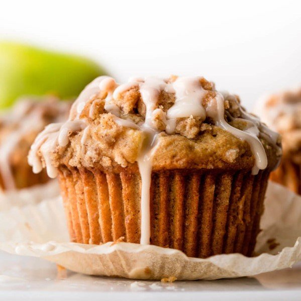 apple-crumb-muffins-2-600x900 (2).jpg