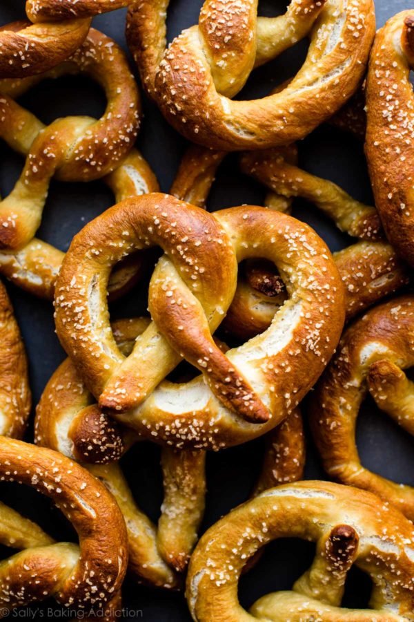 easy-homemade-soft-pretzels-600x900.jpg