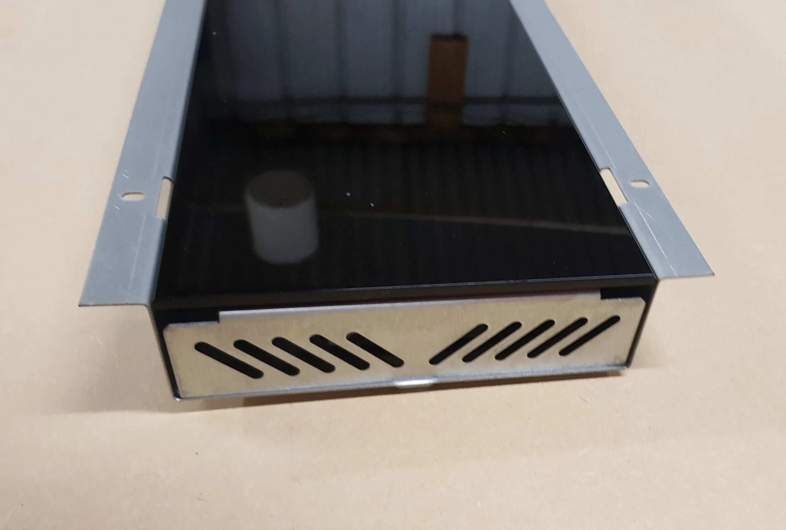 Full Spectrum Infrared Heater for Infrared Sauna Upgrades end view with vent Australian Stock