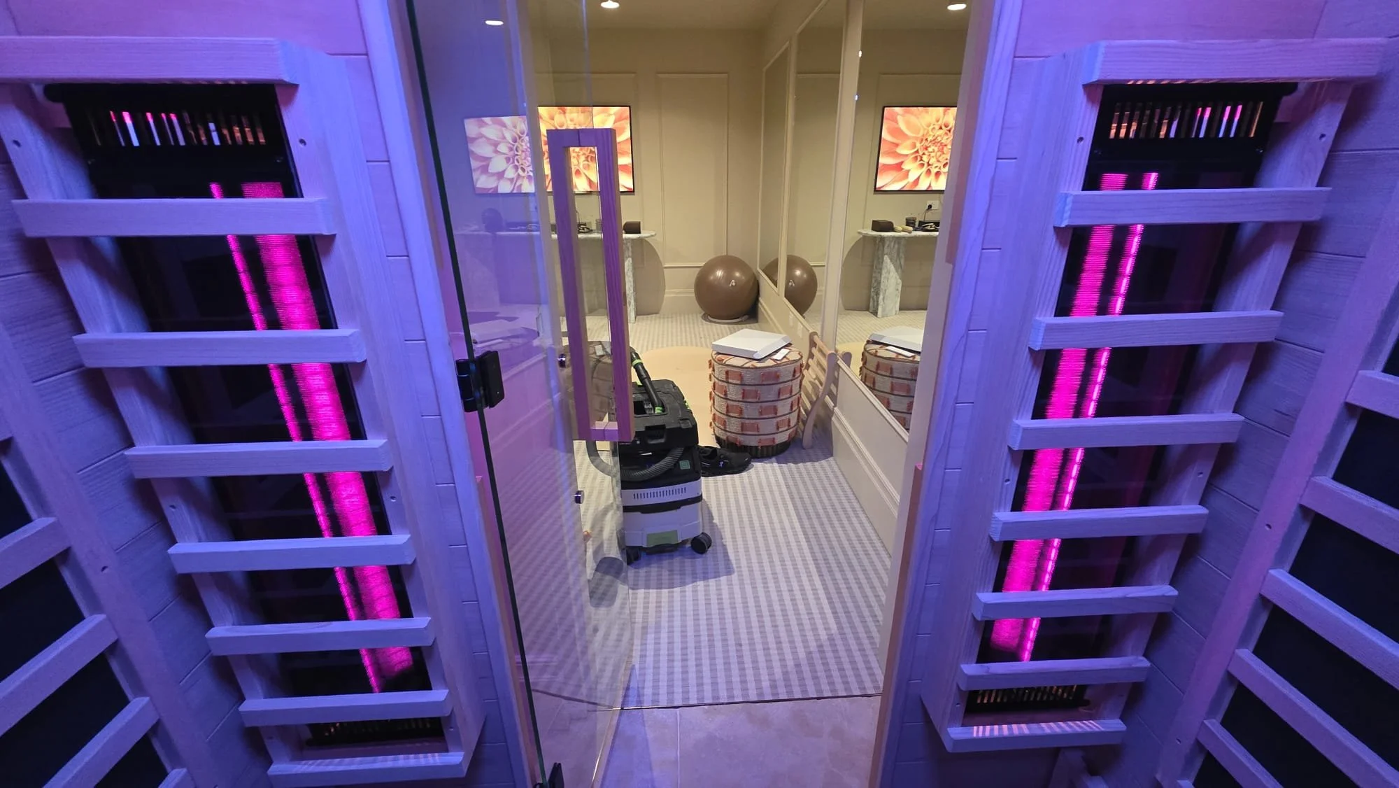 Revel-saunas-quartz-halogen-infrared-heating-tube-front-mounting-2.jpeg