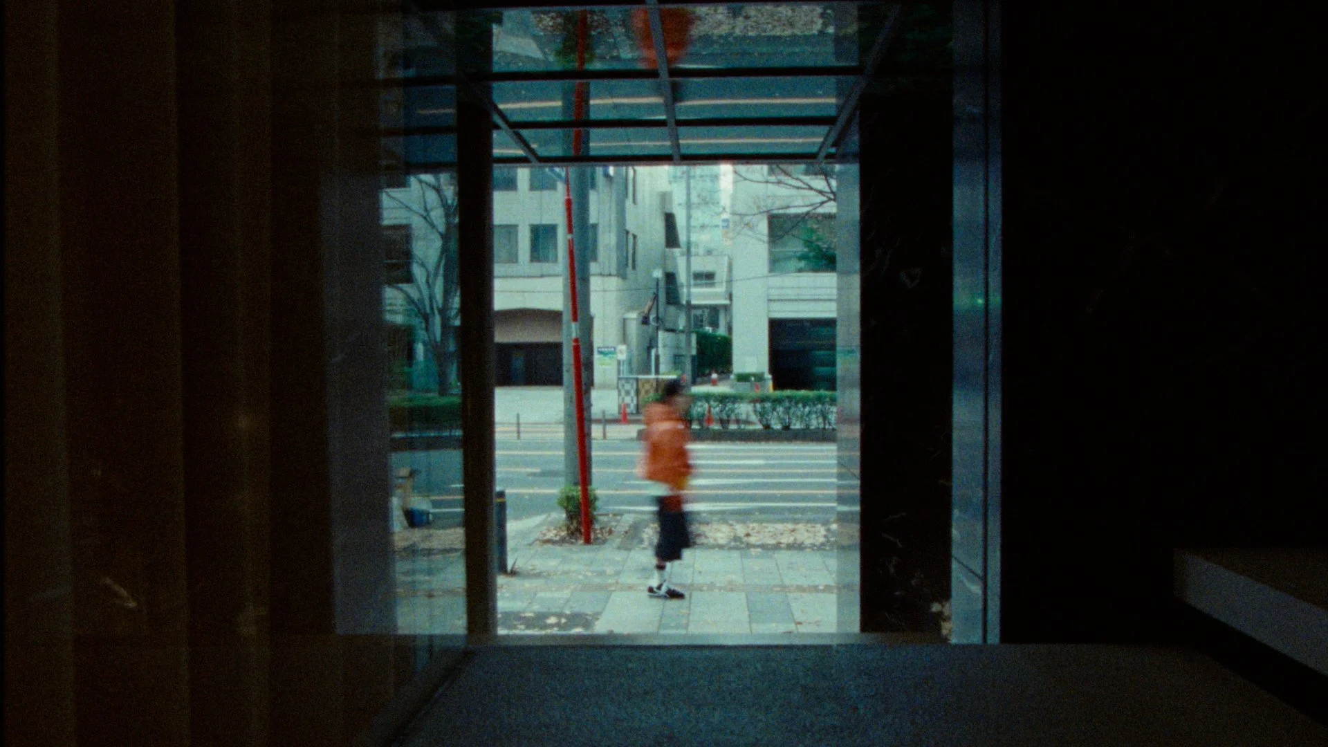 LOEWE_FINAL _XML.00_00_16_18.静止画033.jpg