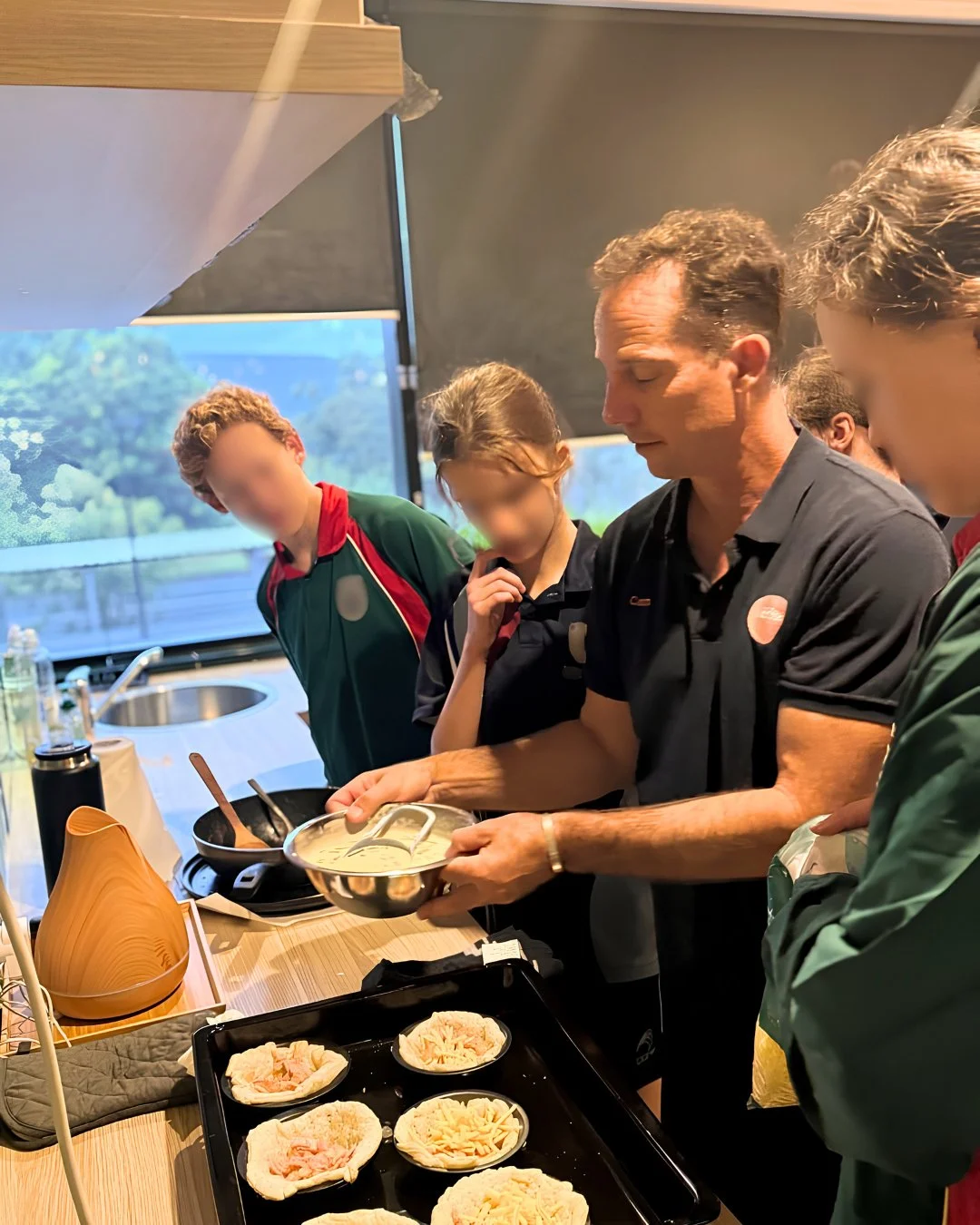 If the studio has been smelling absolutely amazing lately, this is why! 🧑&zwj;🍳✨ It's so good to have our Social Kitchen sessions back in full swing for Term 2. Sometimes the easiest way to connect is simply sharing a recipe and sitting down for a 