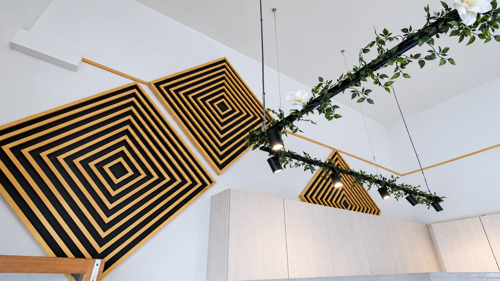 Golden Timber Diamonds and Greenery.png