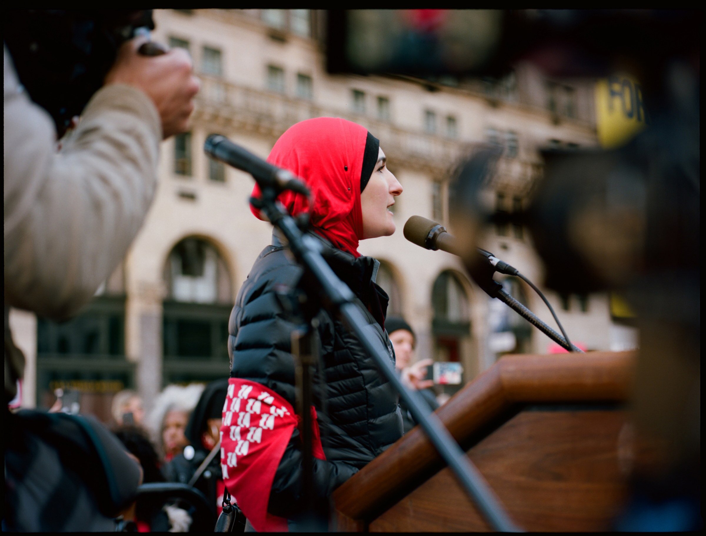 linda-sarsour-interview-feminism-sharia-womens-march-3.jpg