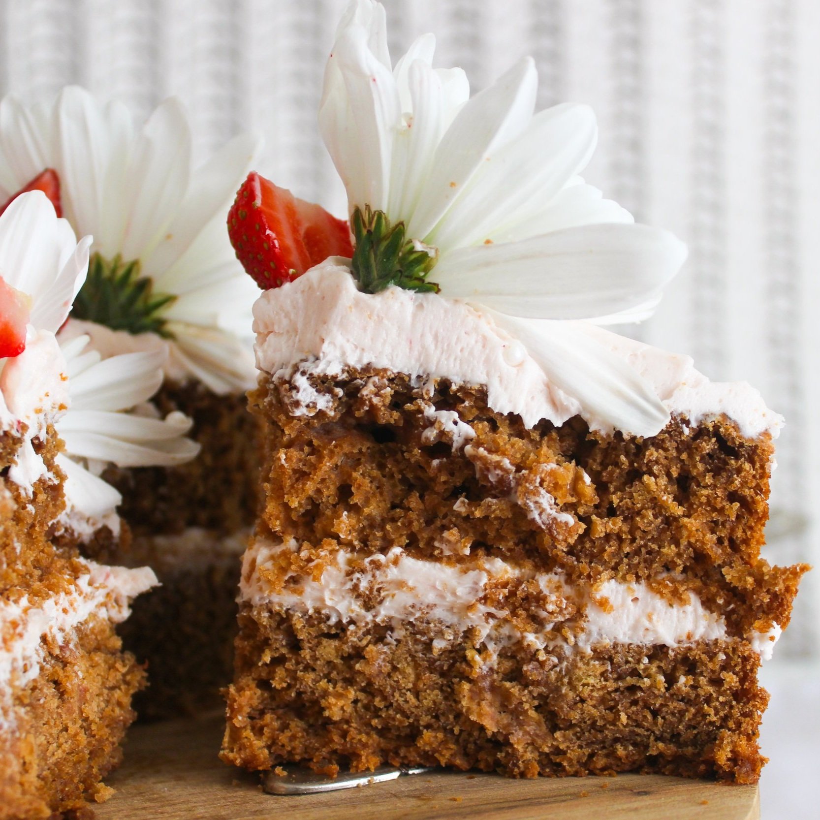 Vegan Strawberry Cake
