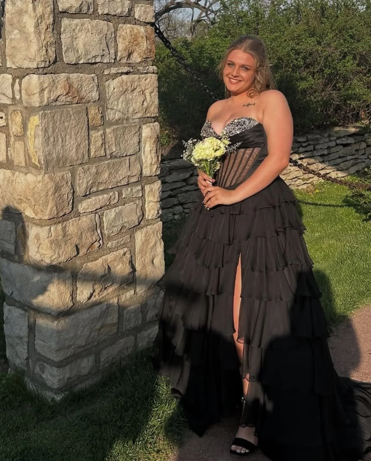 Okay Hailey!  Gorg in @portiaandscarlett 🖤🖤🖤 @hailey_mcdowell25

#prom #prom2025 #kansascity #kcprom #stephsprombabe #stephspromkc #portiaandscarlett #loosepark