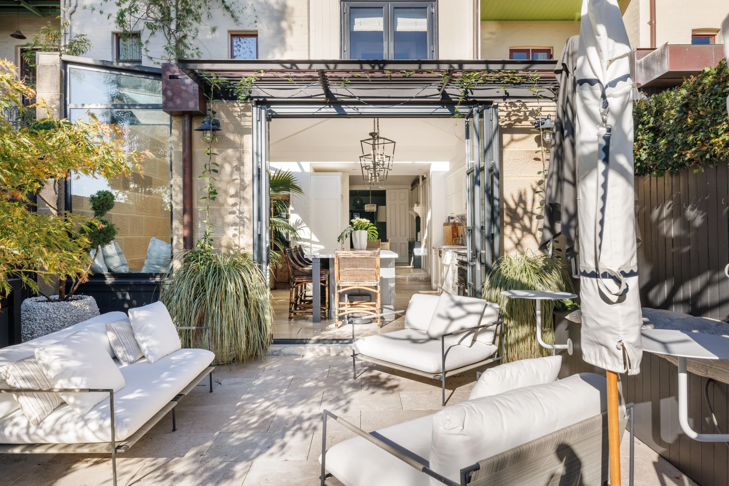 Lower Fort Street Residence