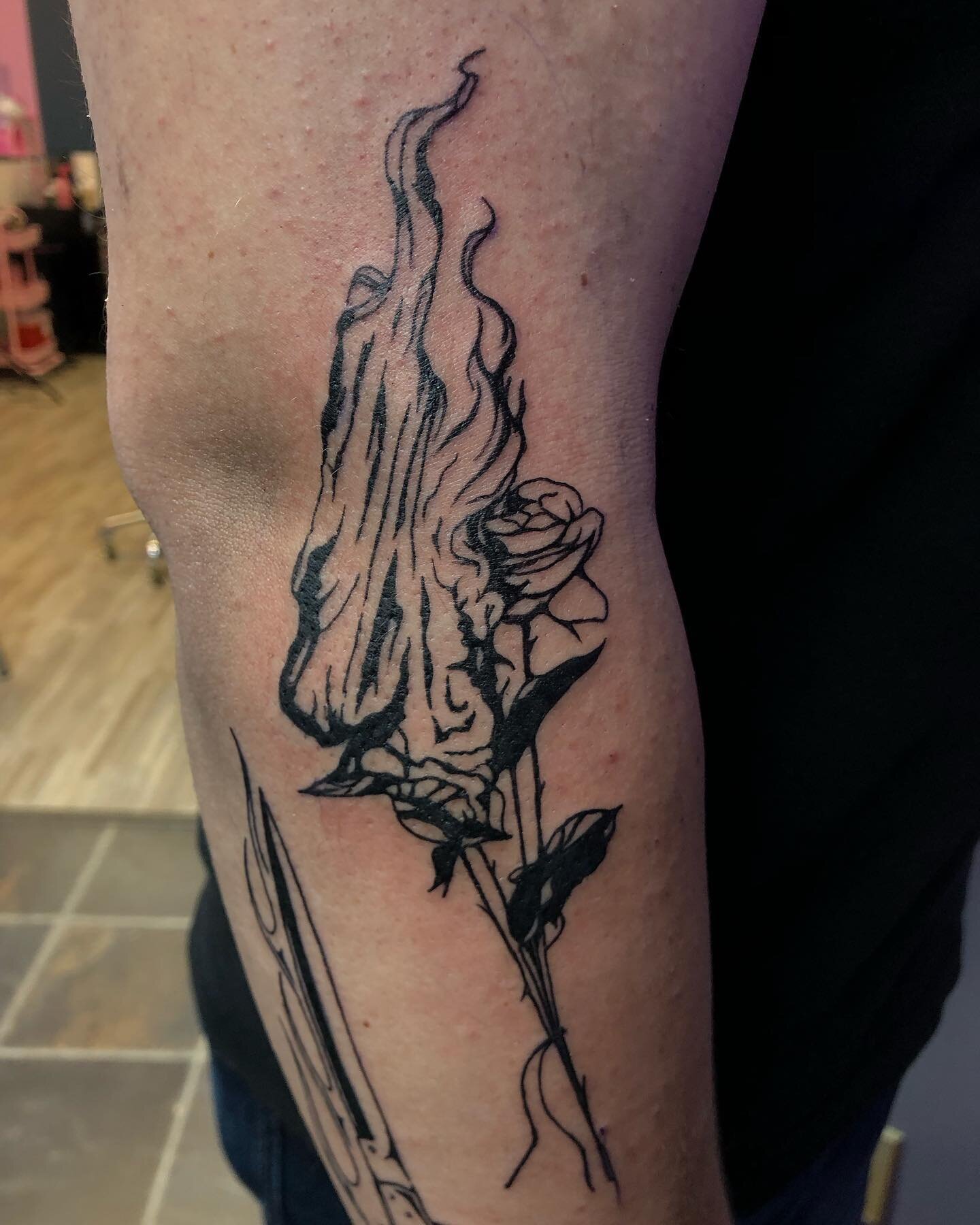 Some pieces from my flash from yesterday. I&rsquo;m currently working on a new body of work to tattoo so I&rsquo;ve been a little radio silent lately but I&rsquo;m excited to share it when it&rsquo;s done. Still have spaces in February and March. Lin