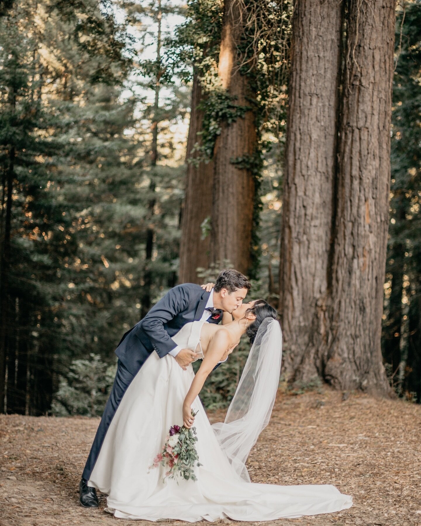 My favorite place is inside your arms 

 #weddinginspiro #married #herecomesthebride #californiawedding #bayareawedding #danvilleweddingphotographer #eastbayarea #eastbayphotographer #eastbaywedding #sfbaywedding #sfphotographer #sfweddingphotographe