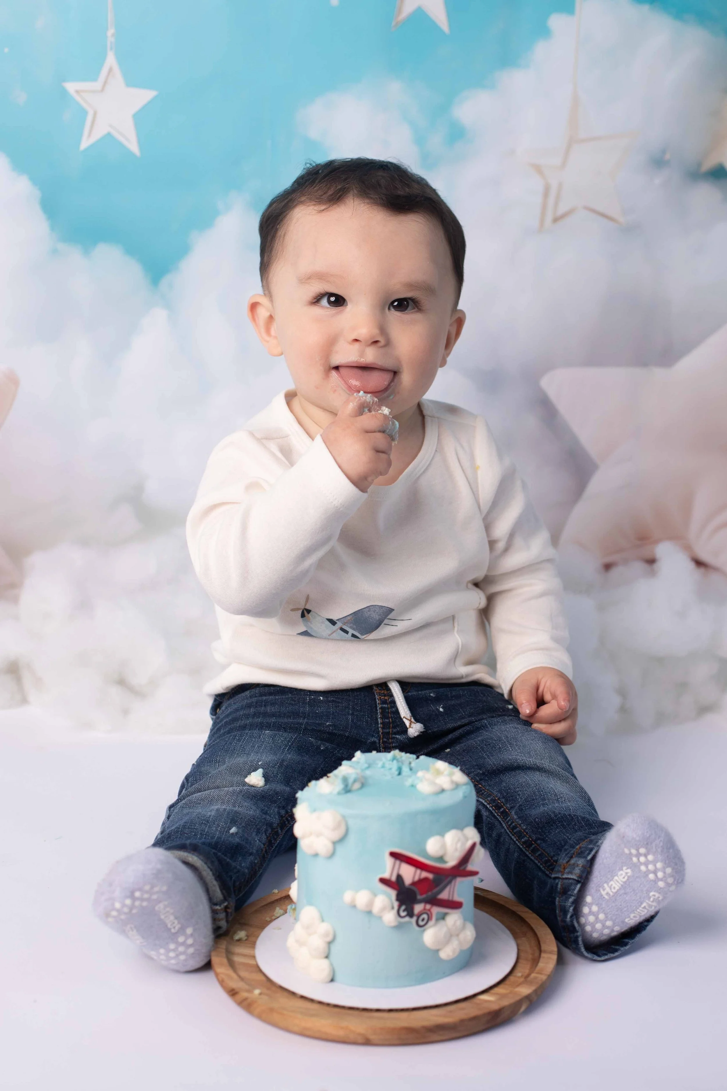 Airplane 1st Birthday Cake Smash-3.jpg