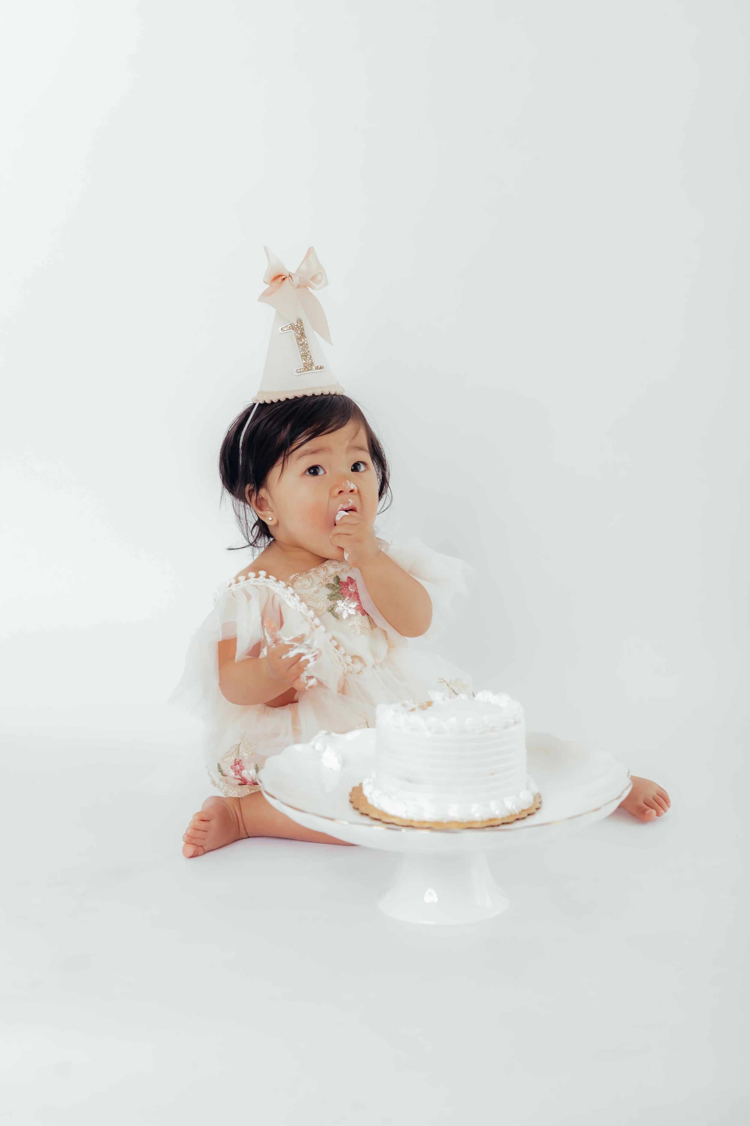Ava Cake Smash-3.jpg