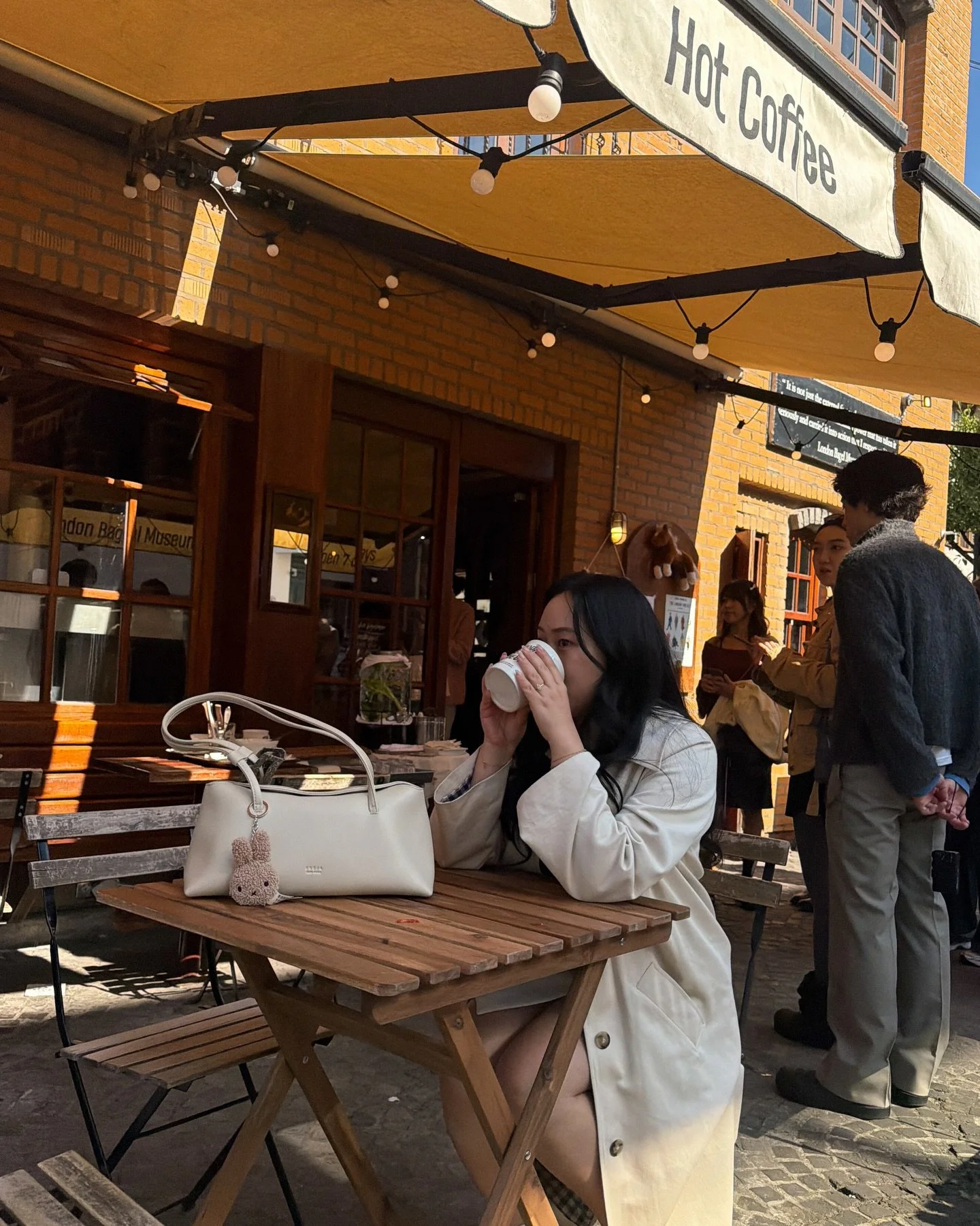 bagels + honey 🥯🍯

&bull;
&bull;
&bull;
#ngtravelseries #seoul #seoulkorea #travelkorea #londonbagelmuseum #sezanelovers